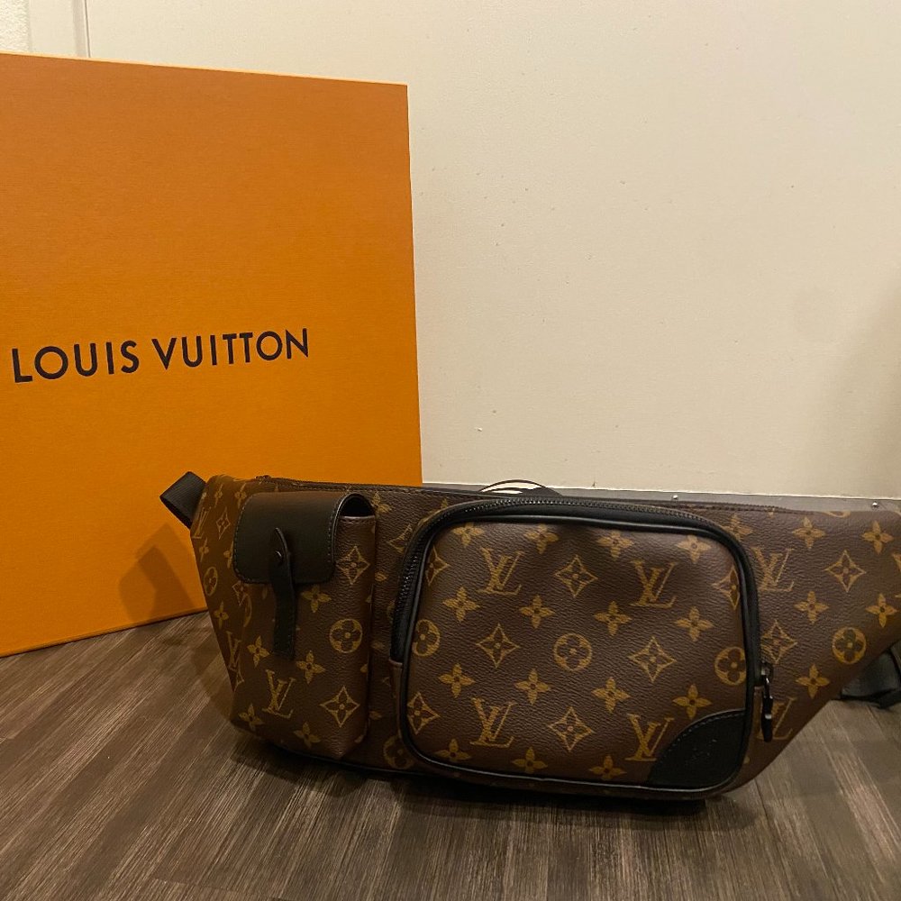 LOUIS VUITTON Monogram Macassar Christopher